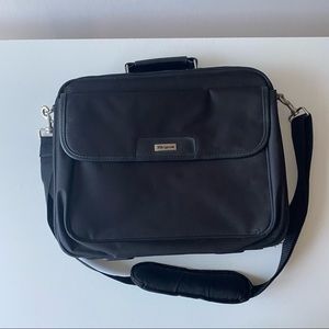 Targus laptop carrying black case
